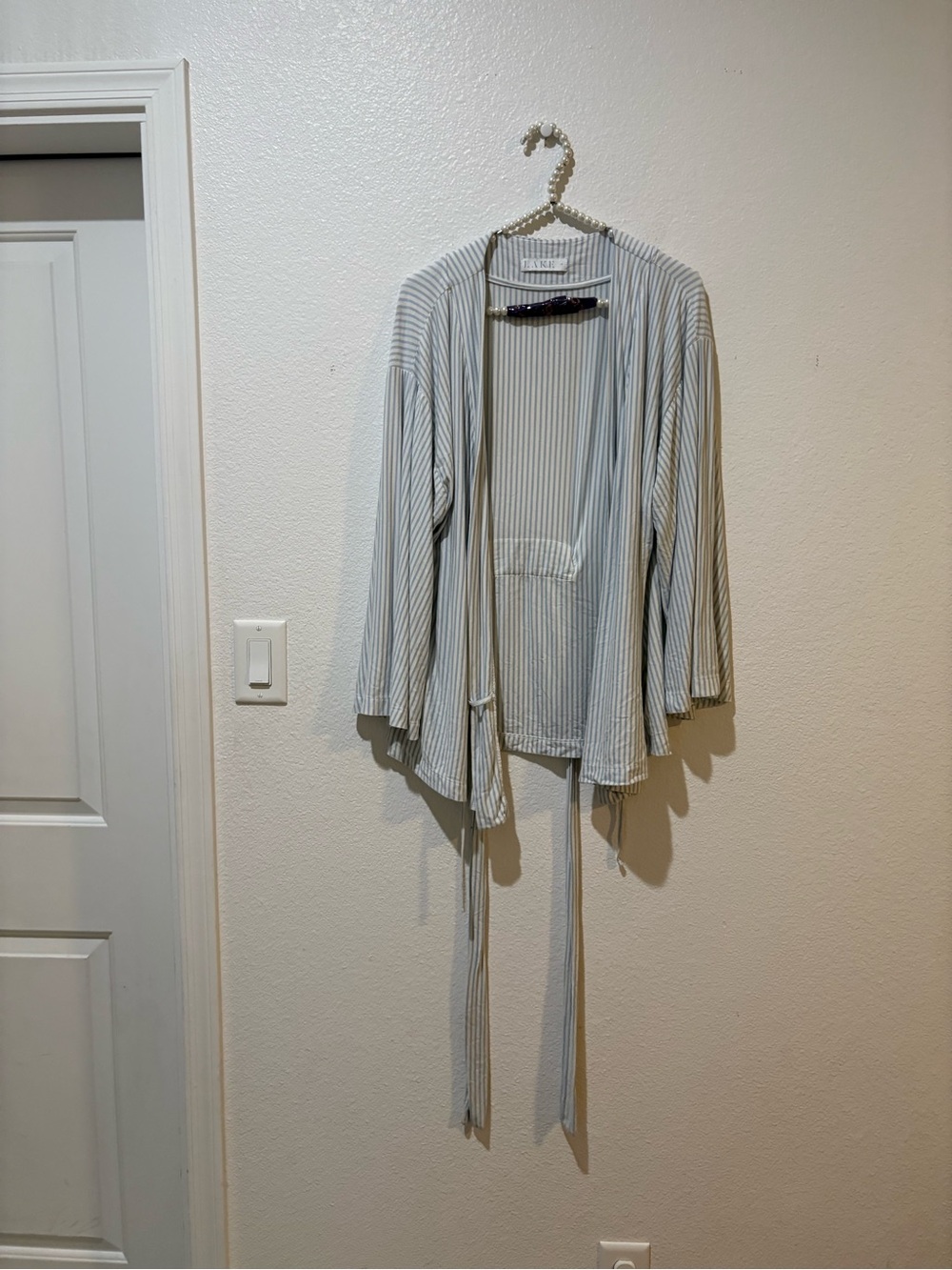 LAKE M Striped Open-Front Lightweight robe top Striped